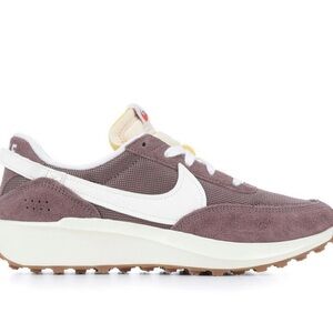 Brand New Nike Waffle Debut Vintage Running Shoes Women’s Size 10